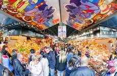 Dégustation de tapas aux marchés de la Boquería et de Santa Caterina